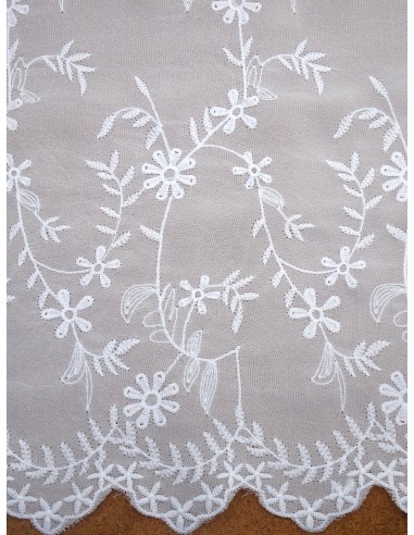 Tissu mousseline brodée - Blanc cassé